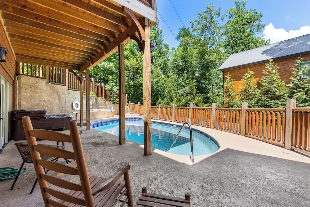 Smoky Mountain Splash - photo 18
