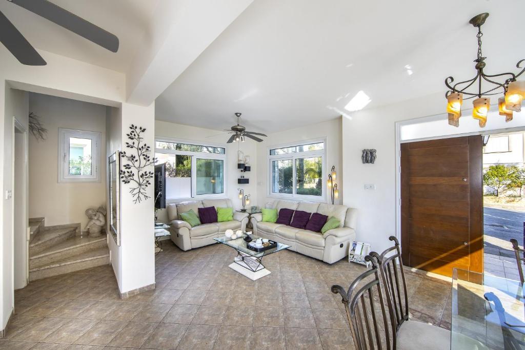 Villa Mesogeios 39 — 4-Star Luxury Hotel in Paralimni, Cyprus