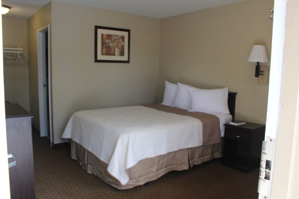 Capital O Hotel Richmond Hill Savannah area I 95 - photo 7