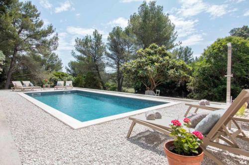Apartment G&G Pula with swimming pool — 4-Star Luxury Hotel in Pula, Croatia