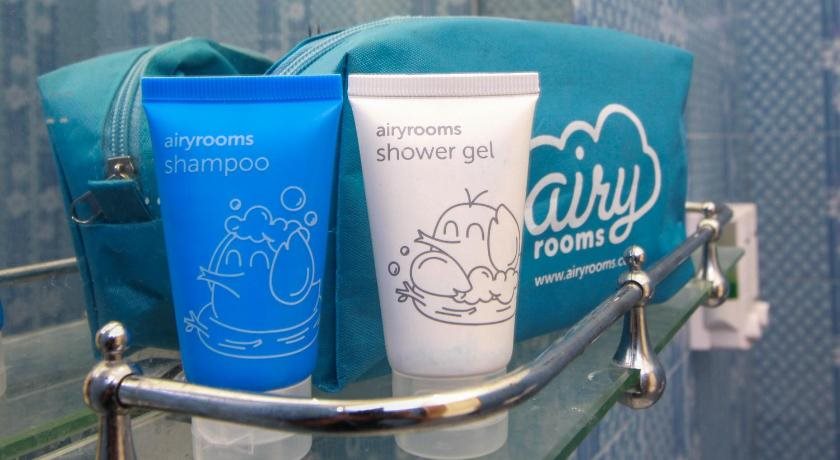 RedDoorz @ Kings Hotel near CSB Mall in Cirebon, Indonesia