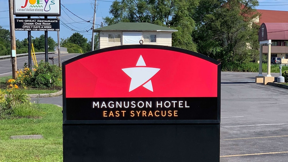 Howard Johnson East Syracuse - photo 35