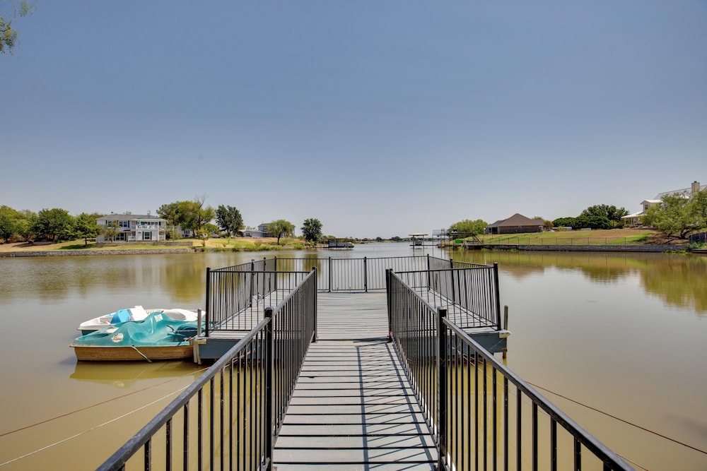 Game Room and Dock Waterfront Granbury Lake Retreat in Granbury, United States