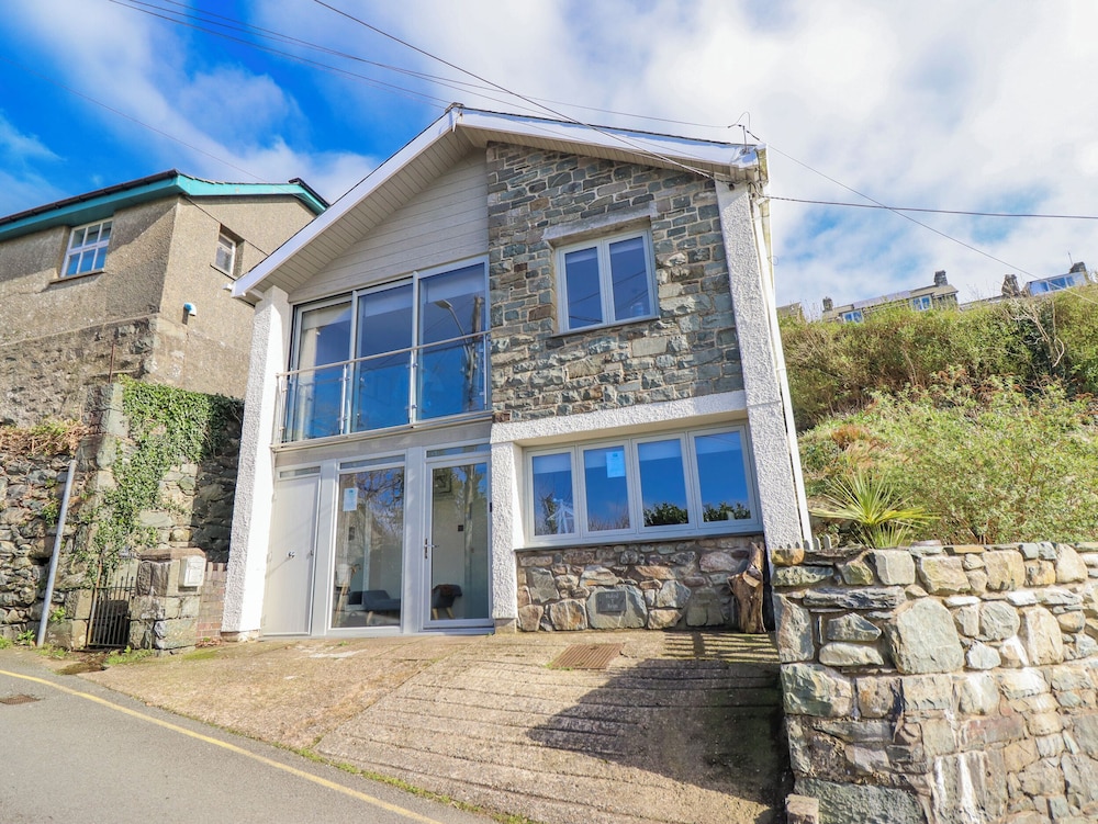 Hafod Y Bryn — 4-Star Luxury Hotel in Harlech, United Kingdom