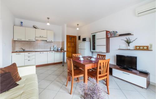 Gorgeous Apartment In Medulin With Wifi — 4-Star Luxury Hotel in Medulin, Croatia