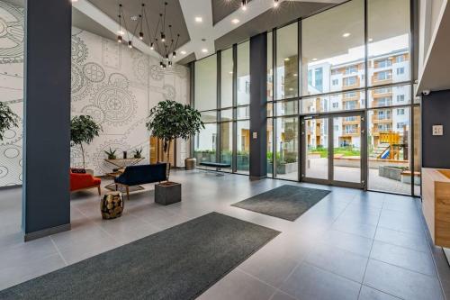 Zeenat Apartment with Balcony and Parking — 4-Star Luxury Hotel in Budapest, Hungary