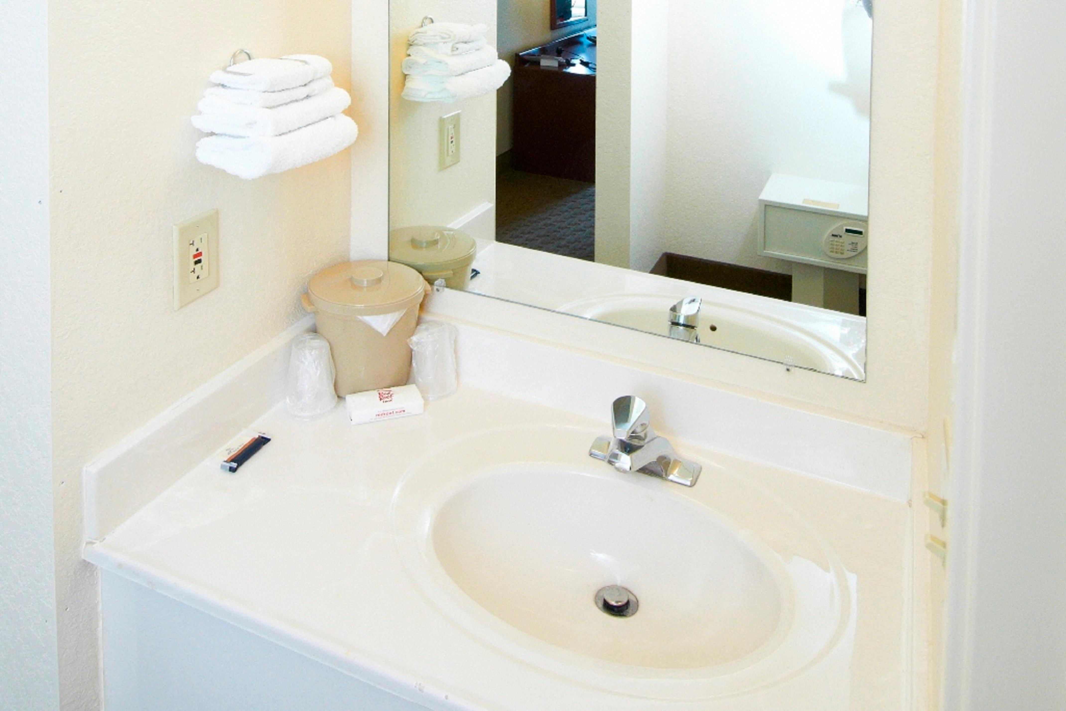 Red Roof Inn Boardman - photo 13