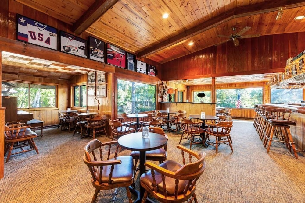 Chanticleer Inn - photo 27