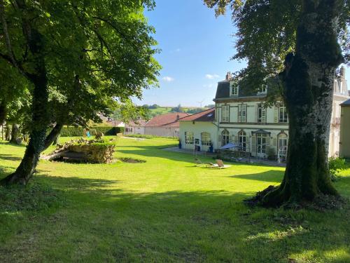 Le Chateau de Monthureux Le Sec - last minute hotel in Unknown City