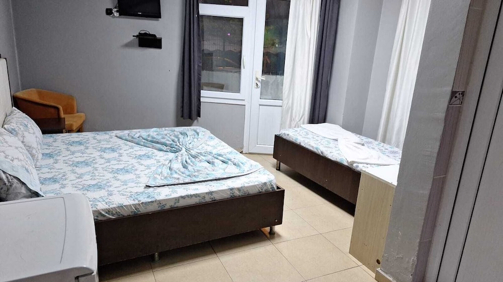Akmanlar Otel — hotel in Karatas