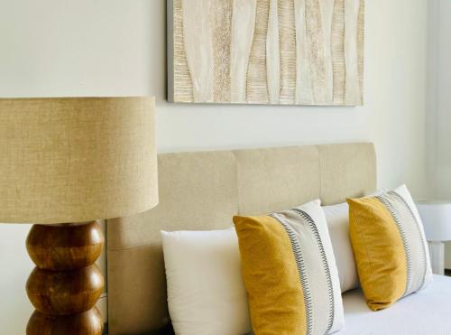 Canaryislandshost L Magenta in Puerto Del Carmen, Spain