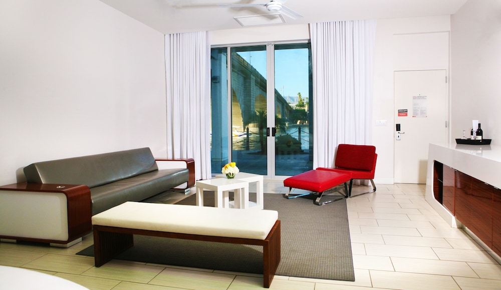 Heat Hotel - photo 5