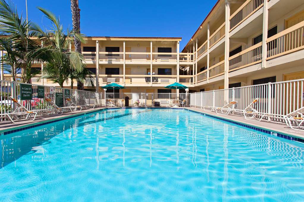 La Quinta Inn by Wyndham Costa Mesa Newport Beach - photo 4