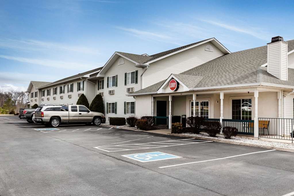 Econo Lodge Inn And Suites Dickson - photo 3
