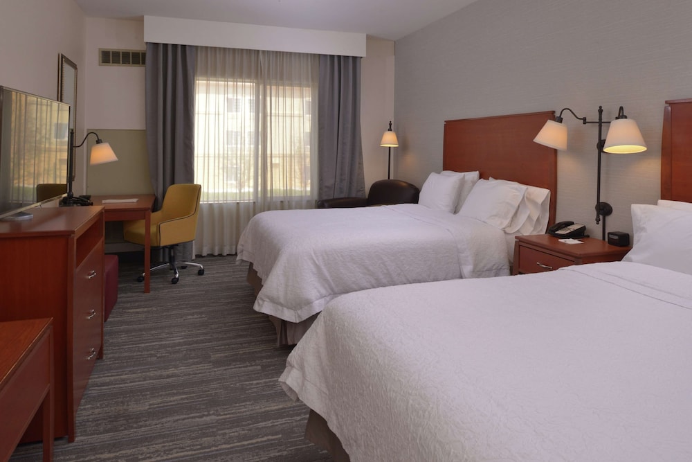 Hampton Inn & Suites Bakersfield North Airport - photo 11