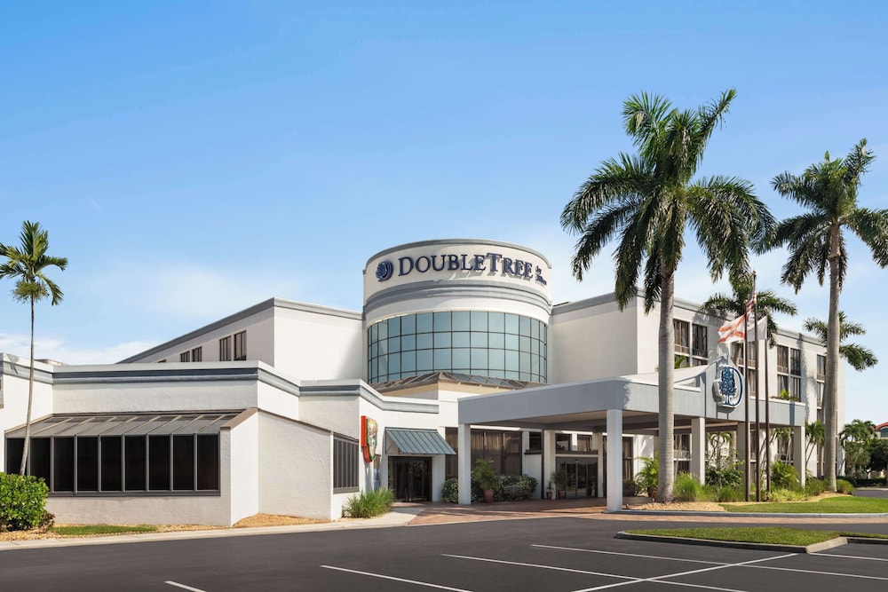 Doubletree by Hilton Fort Myers at Bell Tower Shops in Fort Myers, United States