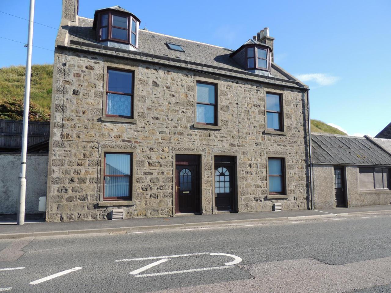 5A Union Road — 4-Star Luxury Hotel in Macduff, United Kingdom