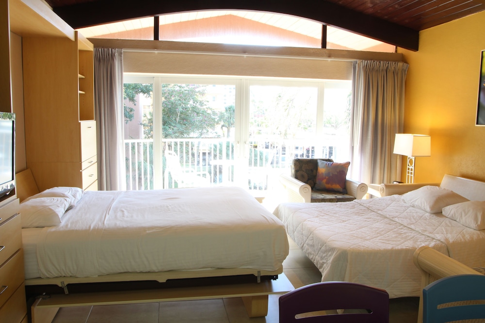 Canada House Beach Club Resort - photo 3