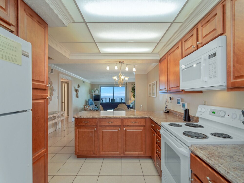 Regency Towers 403 - photo 14