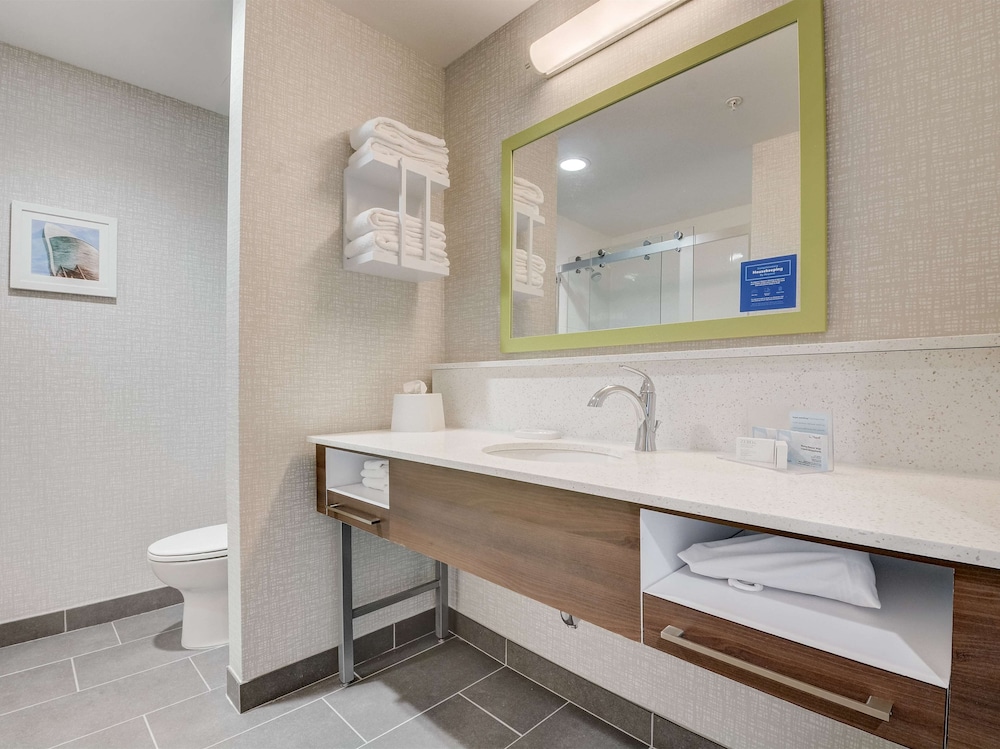 Hampton Inn and Suites Williamstown Ark Encounter - photo 23