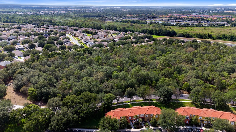 Minutes to Disney Boutique 3BR 2.5 Bath Coastal TH - photo 33