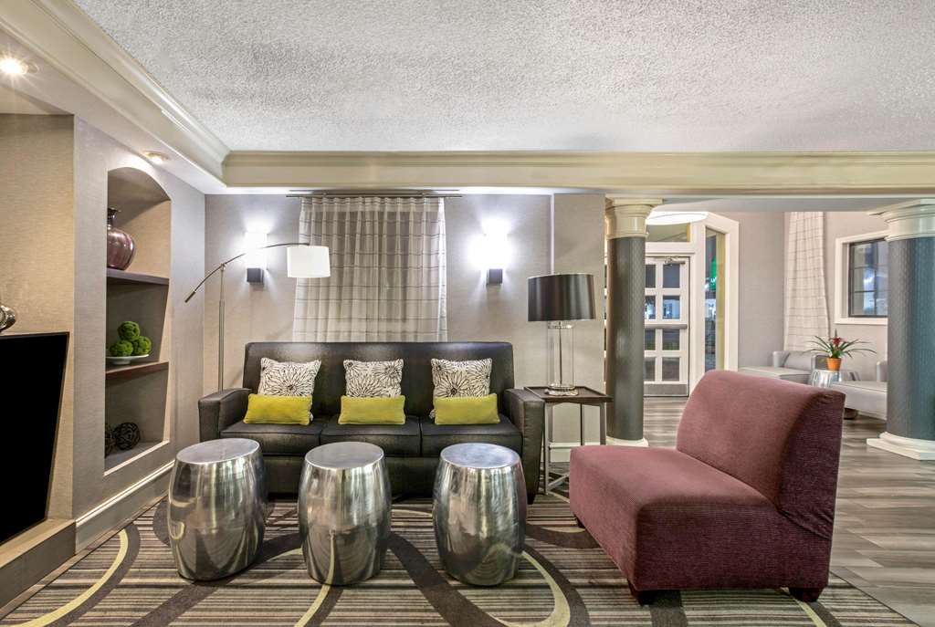 La Quinta Inn by Wyndham Fresno Yosemite - photo 4