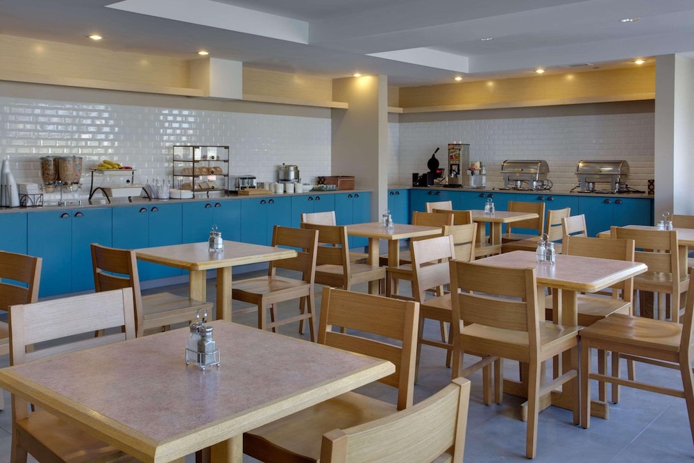 Country Inn & Suites by Radisson Frederick MD - photo 11