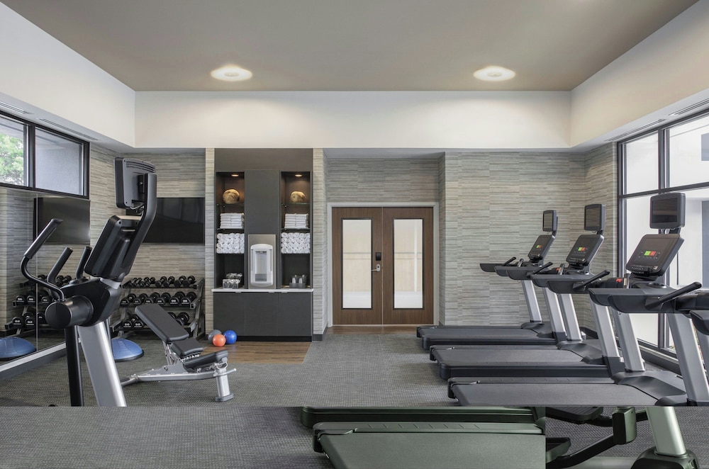 Courtyard by Marriott Greensboro - photo 13