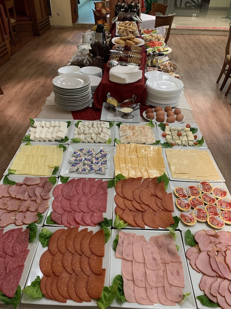 מזון ומשקאות