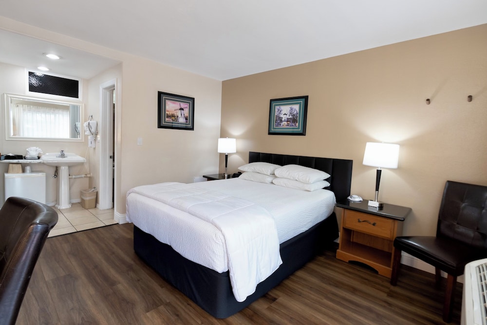 King Frederik Inn - photo 46