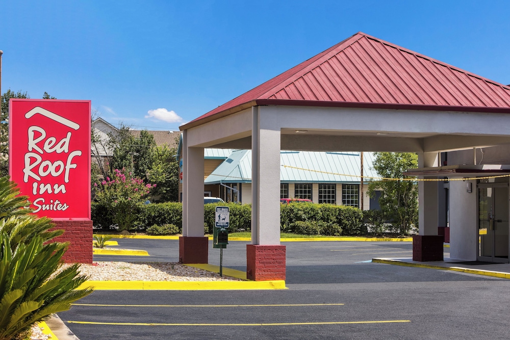 Red Roof Inn & Suites Statesboro University - photo 33