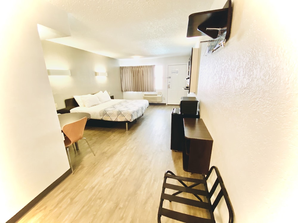 Motel 6 Boerne TX - photo 6
