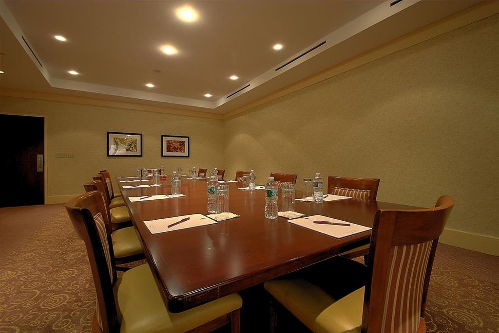 Wellsworth Hotel - photo 24