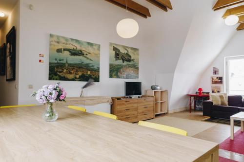 Dream Stay Art gallery Family Apartment with 2 Bathrooms