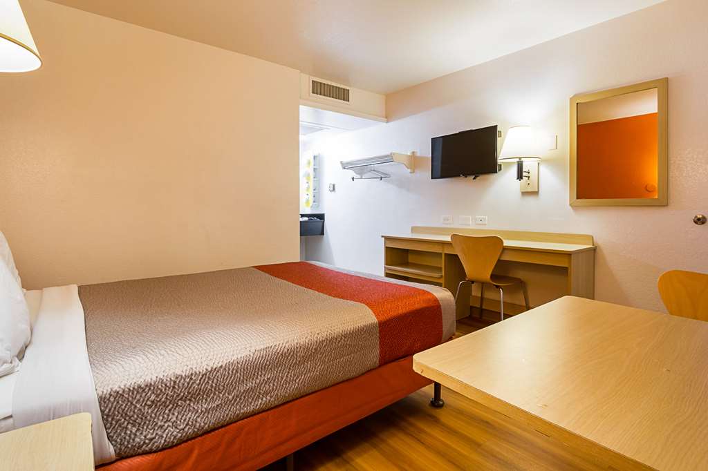 Motel 6 Mesa North - photo 10