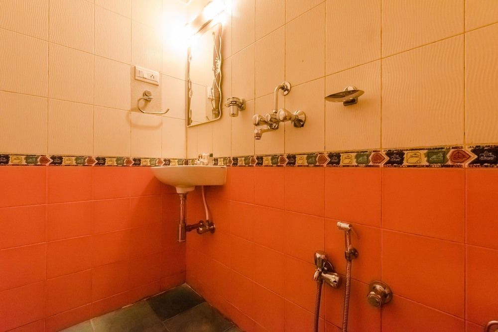 Oyo 6371 Hotel Abrol