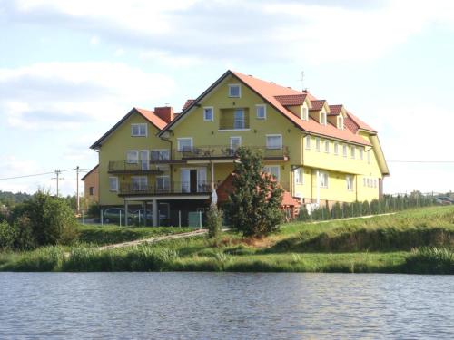 Hotel Pod Jaskółką — hotel in Zagnansk