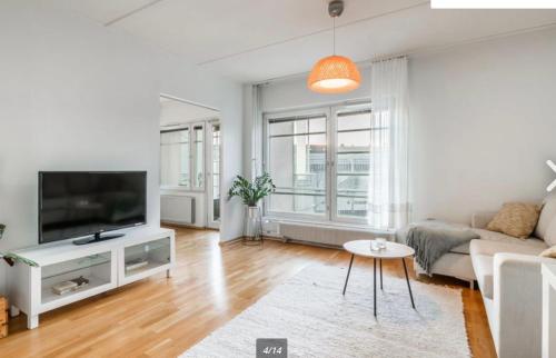 Scandinavian design Stylish 1BR Heart City Center with Balcony 12 — 4-Star Luxury Hotel in Helsinki, Finland