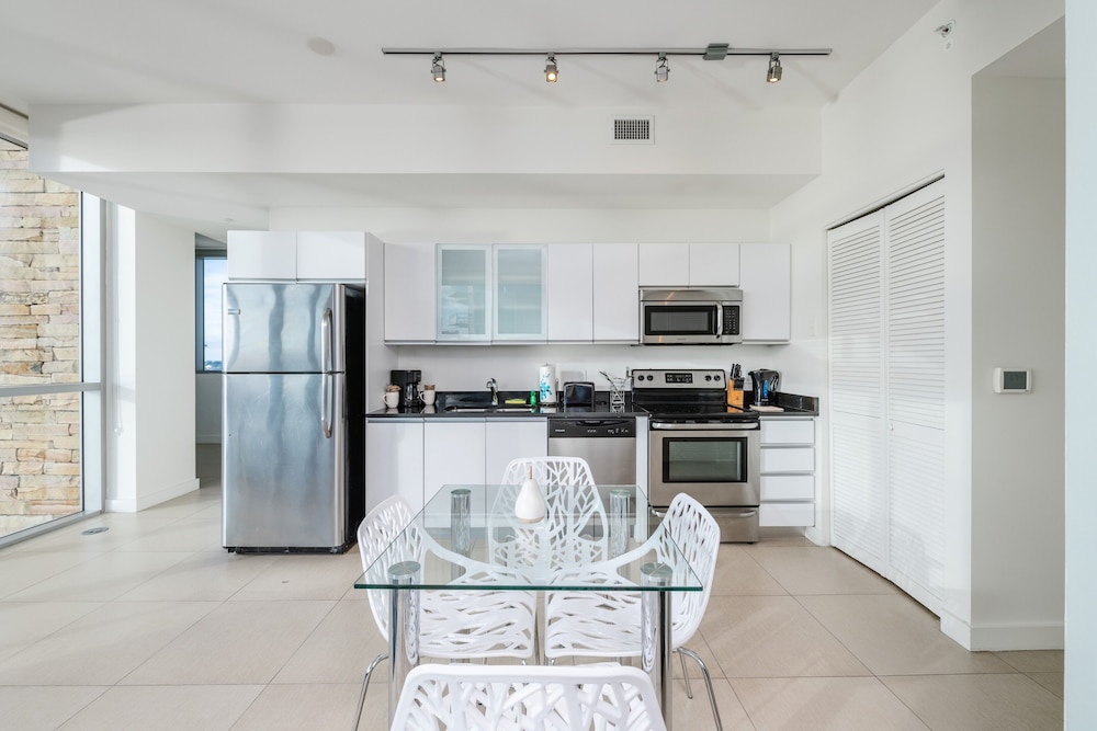Churchill Suites Monte Carlo Miami Beach - photo 60