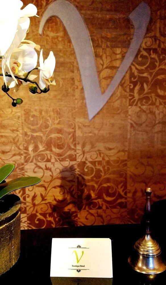 V Boutique Hotel - photo 6