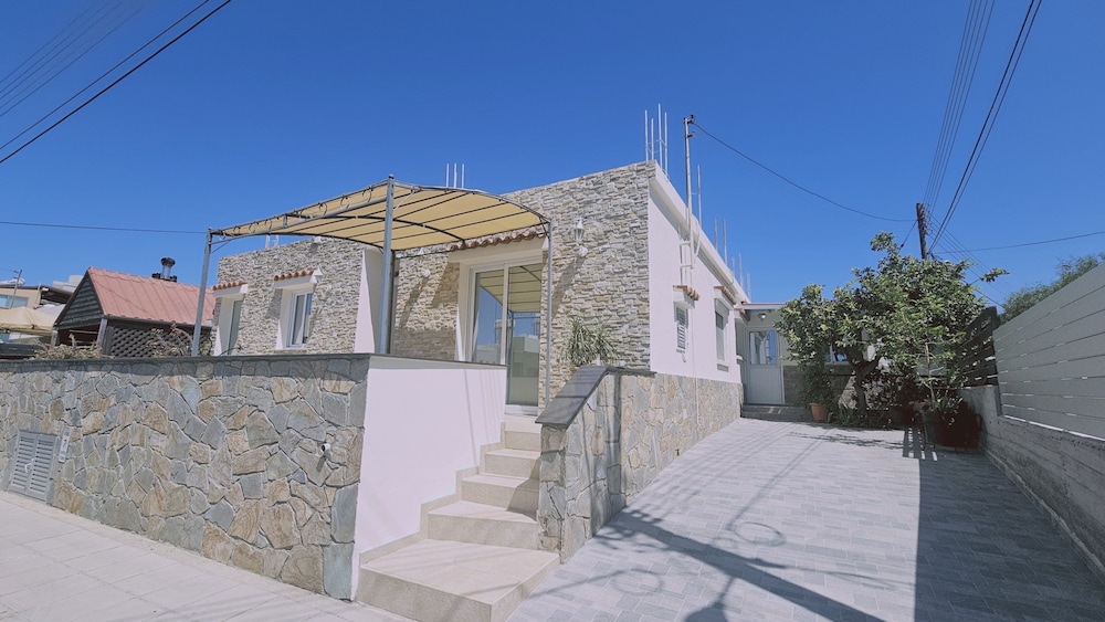 148 Lim Stay Synergy House