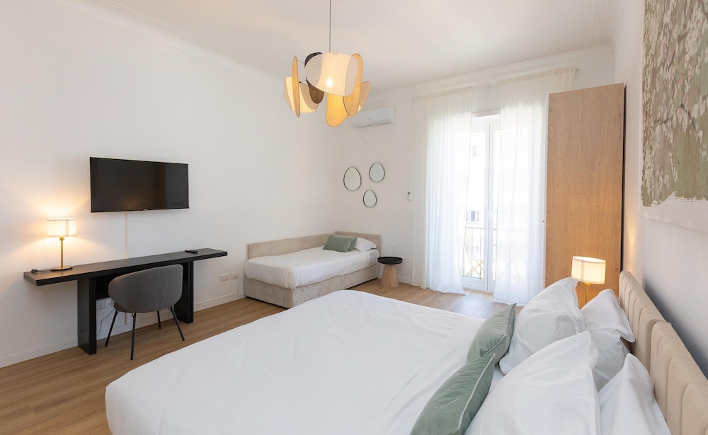 Constance Apartment by Rental in Rome — 4-Star Luxury Hotel in Rome, Italy