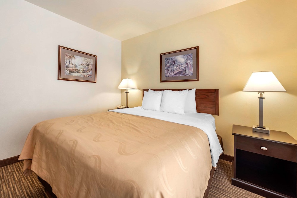 Quality Inn & Suites Limon - photo 14