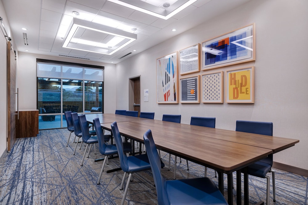 Holiday Inn Express & Suites Ontario Chino Hills by IHG - photo 47