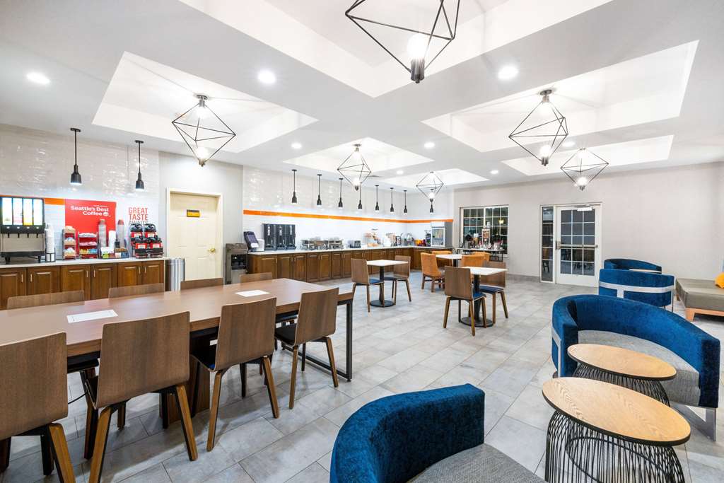 La Quinta Inn & Suites by Wyndham St. George - photo 36