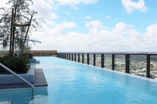 Luxurious Flemington with Stunning Racecourse View — 4-Star Luxury Hotel in Melbourne, Australia