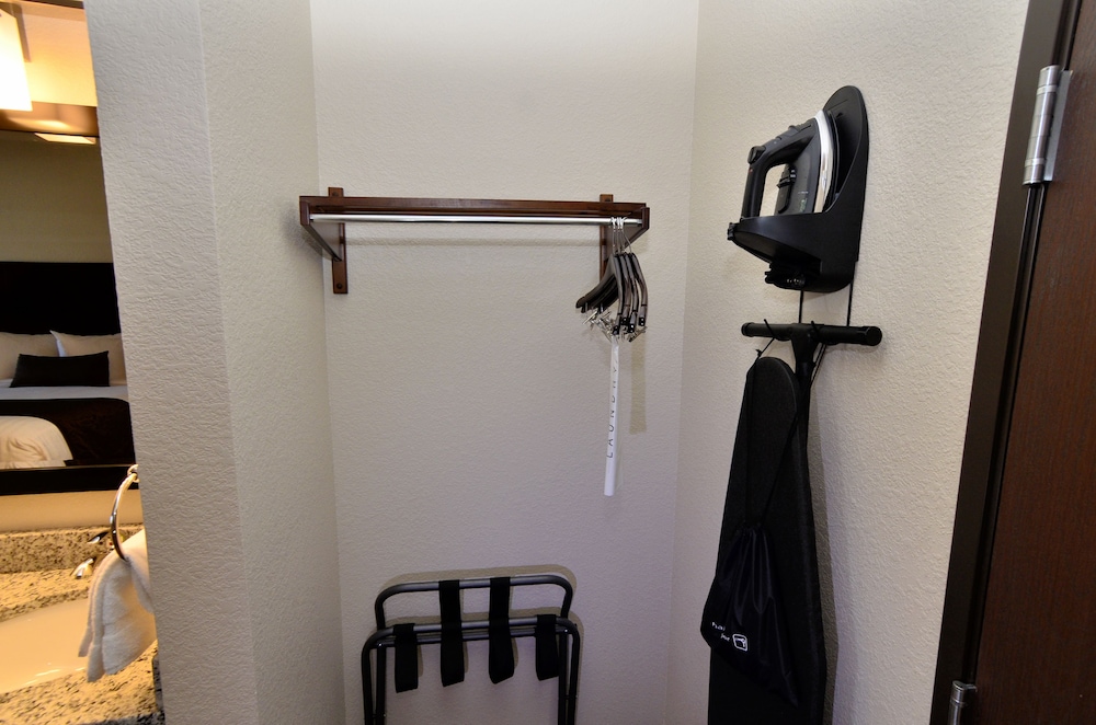 Cobblestone Inn & Suites Manning - photo 66