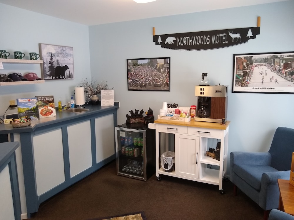 Northwoods Motel - photo 2
