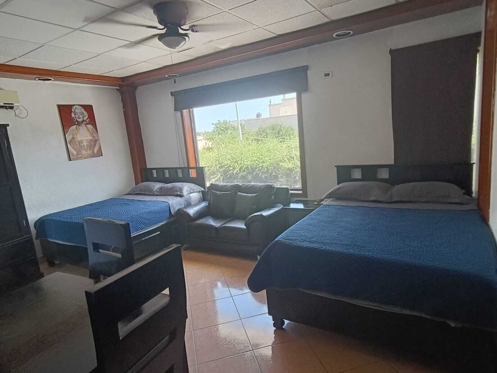 Hotel Garcias Suites — hotel in Linares