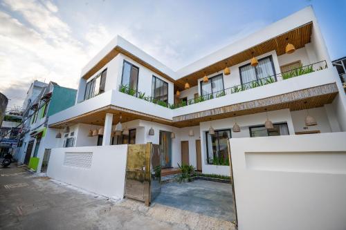 Carol Villa Đà Nẵng Beach 1 — 4-Star Luxury Hotel in Da Nang, Vietnam